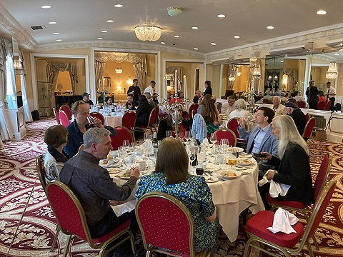 ChillerCon UK banquet - Marie O'Regan, Mike Carey, Lin Carey, Robert Lloyd Parry, Grady Hendrix and Mick Garris