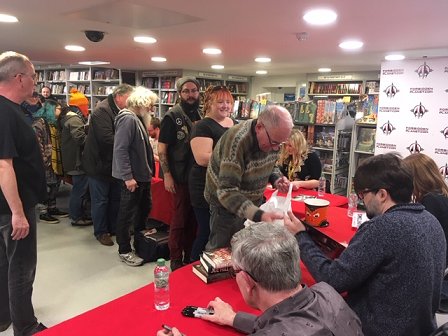 Phantoms signing queue