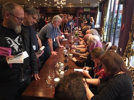 The signing queue for Phantoms